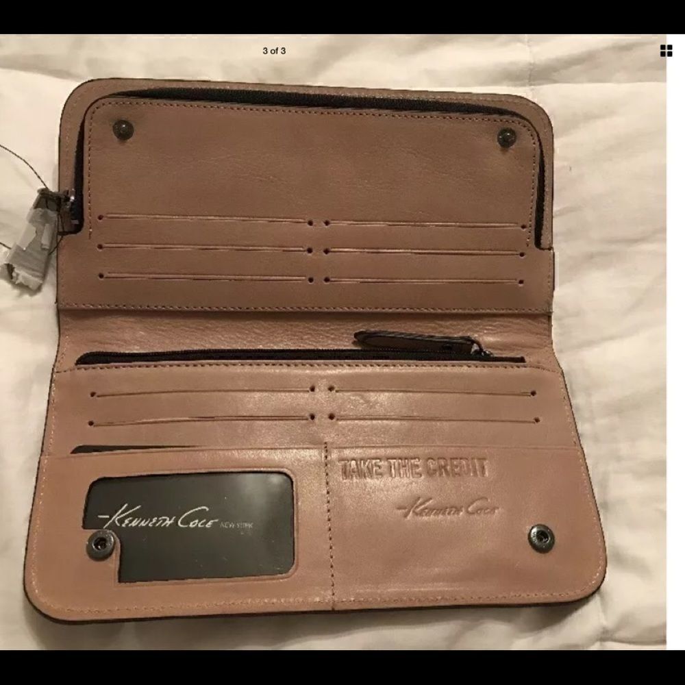 Kenneth Cole Wallet    - Picture 3 of 3